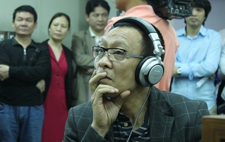 Ảnh đời thường hiếm gặp của MC Lại Văn Sâm - 4 Phút trầm tư của MC nổi tiếng.