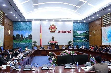 Tăng cường xây dựng văn hóa trong cơ quan hành chính - 2 Phó Thủ tướng Vũ Đức Đam phát biểu tại cuộc họp. Ảnh: VGP/Đình Nam