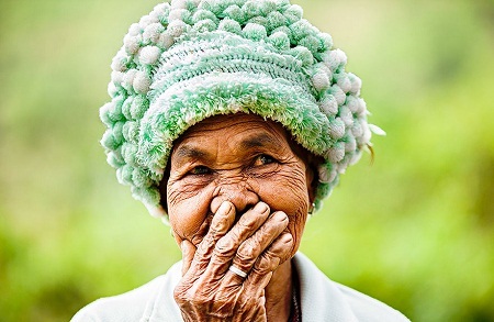 Vẻ đẹp “những nụ cười ẩn giấu của Việt Nam” - 9 Bích
Ngọc