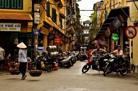 25 bức ảnh khiến bất cứ ai cũng muốn đến Việt Nam “ngay lập tức” - 20 Và đừng quên khám phá
khu phố cổ của Hà Nội. (Ảnh: Maarten Thewissen/Flickr)