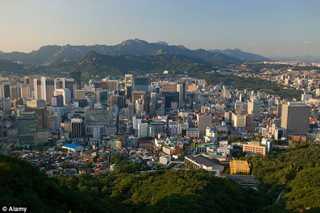 Rất
nhiều cảnh quay trong “Avengers: Age of Ultron” được thực hiện ở Seoul, Hàn Quốc.