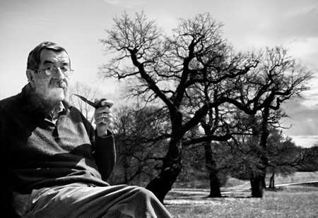 Tác giả của “Cái trống thiếc” nổi tiếng qua đời - 2 Nhà văn Günter Grass