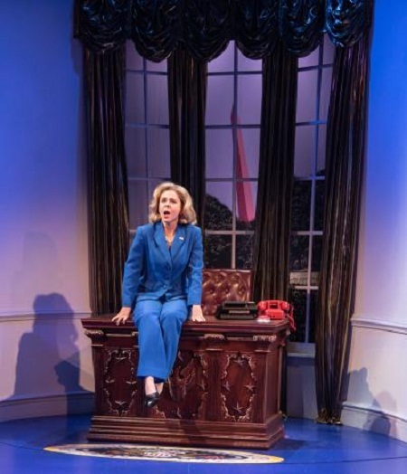 Hài kịch về hôn nhân của ông bà Clinton lại “dậy sóng” - 3 Hài kịch về hôn nhân của ông bà Clinton lại “dậy sóng”