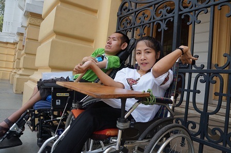 Nghĩ từ hình ảnh khiêng nhau vào... Nhà hát Lớn Hà Nội - 13 Nghĩ từ hình ảnh khiêng nhau vào... Nhà hát Lớn Hà Nội
