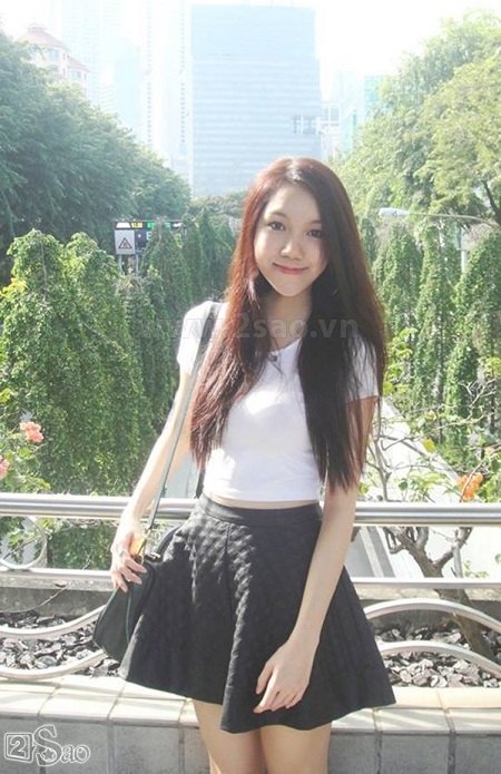 Cận cảnh nhan sắc thật của chị em gái các hoa hậu đẹp nhất Việt Nam - 21 Thùy Linh sở hữu gương mặt thu hút với nét vừa quyến rũ vừa trẻ thơ