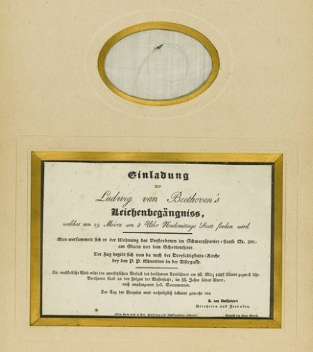 Một lọn tóc của Mozart có giá... 332 triệu đồng - 3 Lá
thư mời tới dự lễ tang Beethoven và một lọn tóc nhỏ đã bạc của nhà soạn nhạc.
