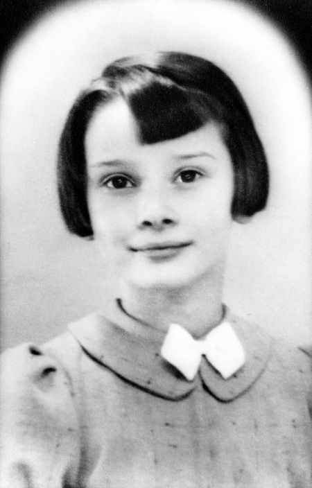 Hai con trai của Audrey Hepburn đưa nhau ra tòa vì kỷ vật của mẹ - 5 Audrey Hepburn năm 9 tuổi (1938).