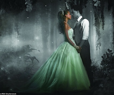 Váy cưới tuyệt đẹp lấy cảm hứng từ các nàng công chúa - 13 Nàng tiên cá Ariel và chiếc váy cưới đuôi cá.