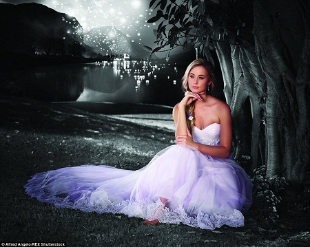 Váy cưới tuyệt đẹp lấy cảm hứng từ các nàng công chúa - 11 Nàng tiên cá Ariel và chiếc váy cưới đuôi cá.