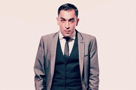 Nam diễn viên đẹp trai đi  “ăn xin” được… 500 triệu đồng