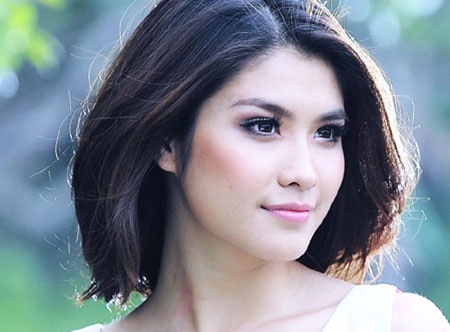 Hương Mai - Bé Luyến trong Của để dành