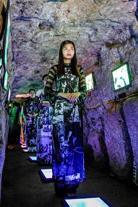 Ấn tượng trình diễn áo dài dưới lòng đất - 7 Tin