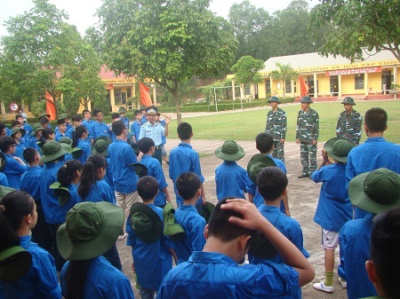 Mười ngày vàng của chiến sĩ nhỏ - 5 Mười ngày vàng của chiến sĩ nhỏ