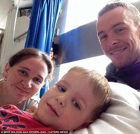 “Người Nhện” và câu chuyện xúc động về sinh nhật cuối cùng của bé 5 tuổi - 2 Cậu bé Jayden Wilson đã sớm qua đời khi lên 5 tuổi.