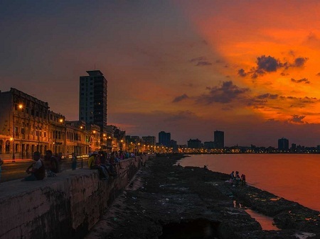 Cuba bất ngờ trở thành bối cảnh phim “lý tưởng” - 2 Vẻ đẹp hoàng hôn.