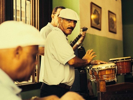 Cuba bất ngờ trở thành bối cảnh phim “lý tưởng” - 6 Đến Cuba đừng quên vũ điệu salsa.