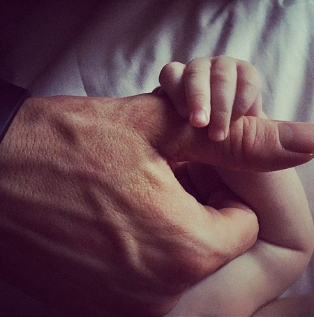 Những ông bố “hấp dẫn” nhất Hollywood - 6 Bức ảnh duy nhất Reynolds chia sẻ về con gái mình