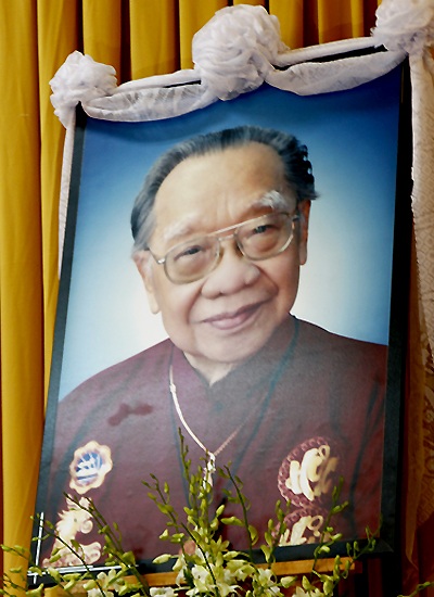 “Tôi rất ngưỡng mộ tài năng, nhân cách của GS Trần Văn Khê” - 1 Lễ viếng chính thức bắt đầu từ 12h cùng ngày cho đến hết ngày 28.6.