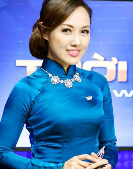 BTV Hoài Anh nói gì khi bị "chế" ảnh... Thời sự 2020? - 2 BTV Hoài Anh