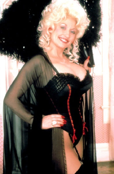 Những bảo hiểm thân thể kỳ lạ nhất của các ngôi sao - 20 Nữ diễn viên Marlene
Dietrich đã mua bảo hiểm cho giọng nói của mình ở mức 1 triệu đô.
