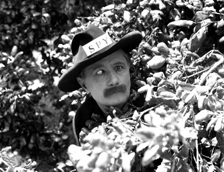 Những bảo hiểm thân thể kỳ lạ nhất của các ngôi sao - 23 Nữ diễn viên Marlene
Dietrich đã mua bảo hiểm cho giọng nói của mình ở mức 1 triệu đô.