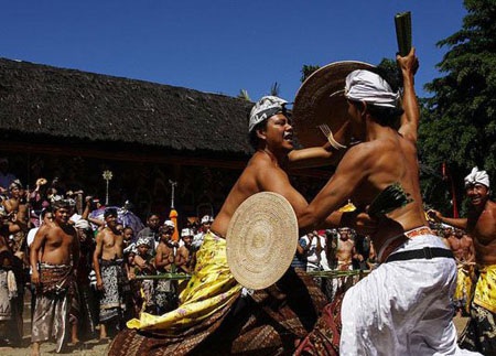 Những “văn hóa” yêu đương kỳ lạ nhất thế giới - 6 Những “văn hóa” yêu đương kỳ lạ nhất thế giới