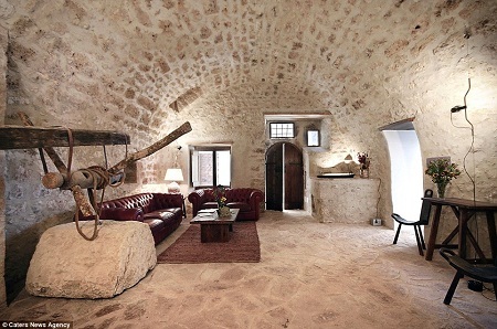 Rao bán ngôi làng cổ sản sinh ra món mì Ý - 6 Ngôi làng Il Borgo đặc trưng với những mái vòm.