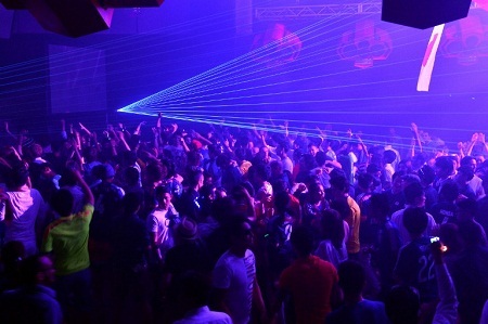 Ở những nơi “hồn nhiên” nhún nhảy nơi công cộng cũng... phạm pháp