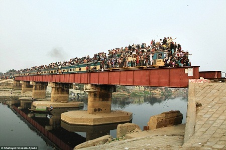 Nhiếp ảnh gia Việt Nam có nhiều ảnh xuất sắc tại giải ảnh quốc tế - 12 Mặt khác của màu sắc -
Tác giả: Arnab Adak.