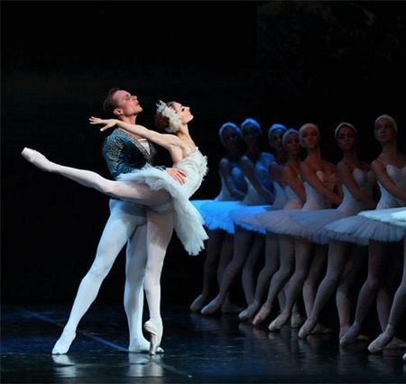 Xem tuyệt tác ballet “Hồ thiên nga” với công nghệ 3D - 11 Hương Nguyễn