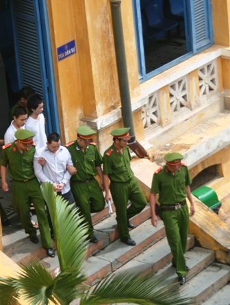 Hung thủ 2 lần giết người, hiếp dâm, cướp của lĩnh án tử hình - 2