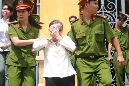 Hai án chung thân cho nhóm tiêu thụ tiền giả xuyên Việt - 4