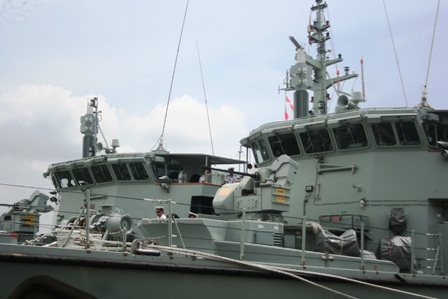 Hai tàu phá mìn Hải quân Hoàng gia Australia thăm TPHCM - 3 Hai tàu phá mìn Hải quân Hoàng gia Australia thăm TPHCM - 3