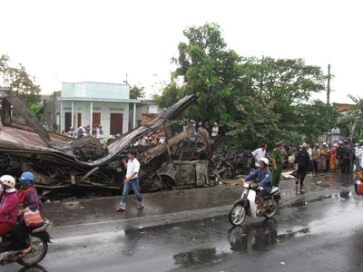 Tai nạn thảm khốc, 10 người chết cháy, 22 người bị thương - 1 Tai nạn thảm khốc, 10 người chết cháy, 22 người bị thương - 1
