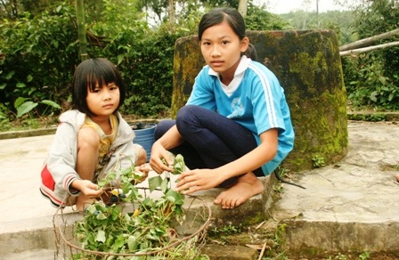 Thương đàn con nhỏ bơ vơ khi mẹ bị ung thư - 2 Thương đàn con nhỏ bơ vơ khi mẹ bị ung thư