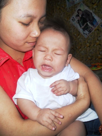 Cháu bé 8 tháng tuổi mang trong mình nhiều loại bệnh