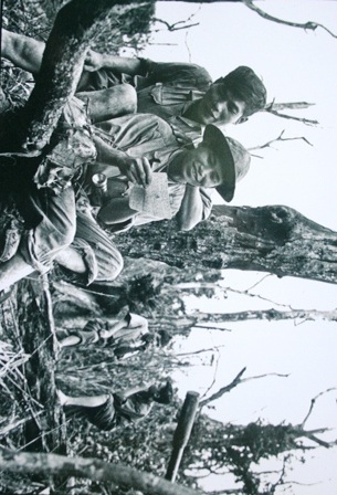 Nụ cười người lính trẻ trong chiến tranh  - 7