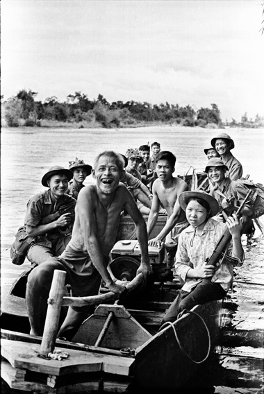 Để có những bức hình chiến trường, có khi đổi cả mạng sống - 4 Để có những bức hình chiến trường, có khi đổi cả mạng sống