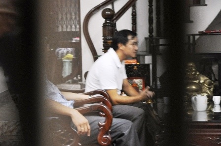 Bé đốt cháy đồ vật: Não phải phát triển giống nhà tu hành?!