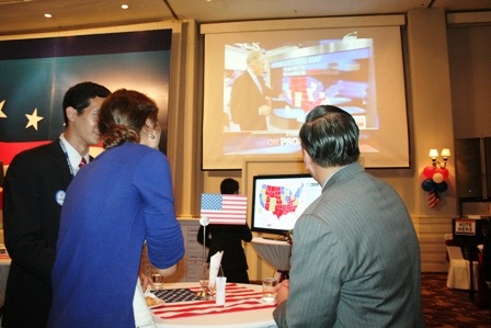 Người Mỹ tại TPHCM phấn khởi sau chiến thắng của Obama - 6 Tổng lãnh sự Mỹ tại TPHCM và các công dân Mỹ hồi hộp theo dõi những con số cập nhật mới