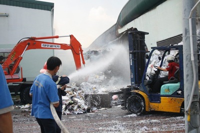 Coi chừng “bà hỏa” dịp cuối năm - 1 Thiếu phương tiện và ý thức PCCC kém là nguy cơ xảy ra nhiều vụ hỏa hoạn