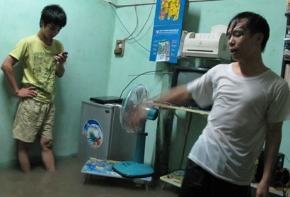 Cuộc sống của một bộ phận cư dân giữa lòng đô thị hiện đại.