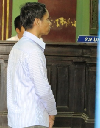 Phu hồ làm bậy với bé gái, lĩnh 9 năm tù - 1 Bị cáo Đặng Văn Tròn bị tòa bác kháng cáo xin giảm nhẹ hình phạt