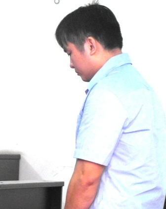 Tổ trưởng kim hoàn “rút ruột” gần 100 lượng vàng để cá độ bóng đá - 1 Bị cáo Hồ Văn Mỹ tại tòa