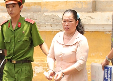Giết tình nhân vì bỗng dưng cắt tiền “viện trợ” - 1 Bị cáo Loan tại tòa phúc thẩm.