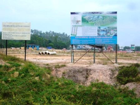 Nâng cao vai trò của Hội đồng Nhân dân trong quản lý đất đai - 1 Nhiều dự án khởi công hoành tráng rồi để đó
