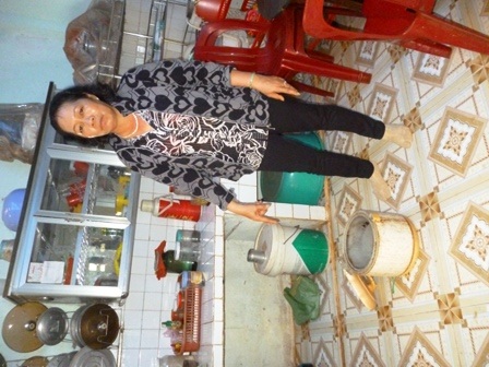 Xót lòng nghe người mẹ kể chuyện bị con trai bạo hành - 3 Không chỉ chửi cha mắng mẹ, H. còn đập phá đồ đạc trong nhà
