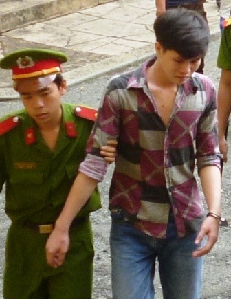Qua đêm với bé gái trong nhà nghỉ, lĩnh 9 năm tù - 1 Bị cáo Trần Quang Thái
