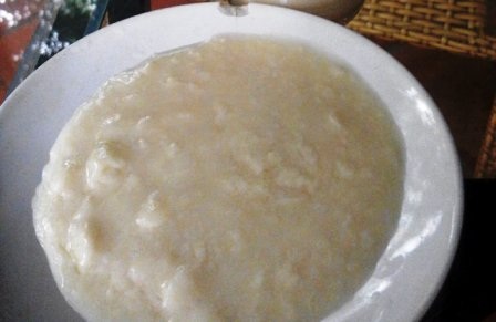 “Tá hỏa” khi suýt uống sữa đậu nành vón cục, bốc mùi chua - 1 Nước đậu nành đặc quẹo, kết tủa, vón cục, mùi chua