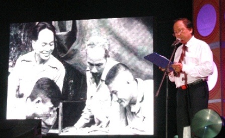 Ông Trần Thanh An - Giám đốc KTX đọc diễn văn ôn lại chặng đường cách mạng của Đại tướng